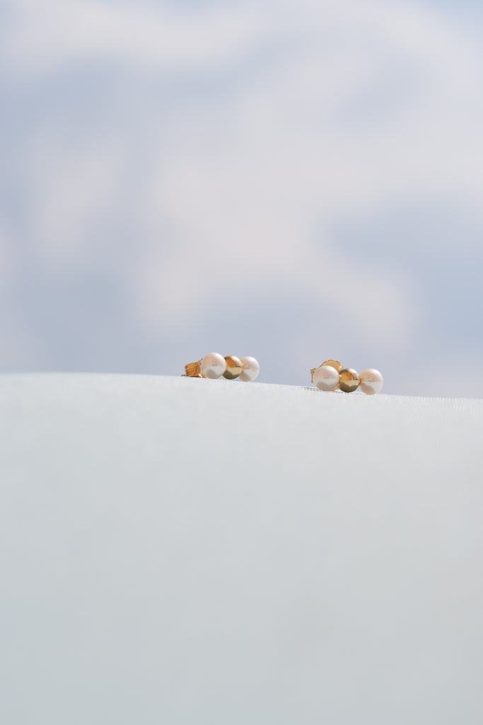 JUKSEREI POETRY EAR STUDS JETZT KAUFEN