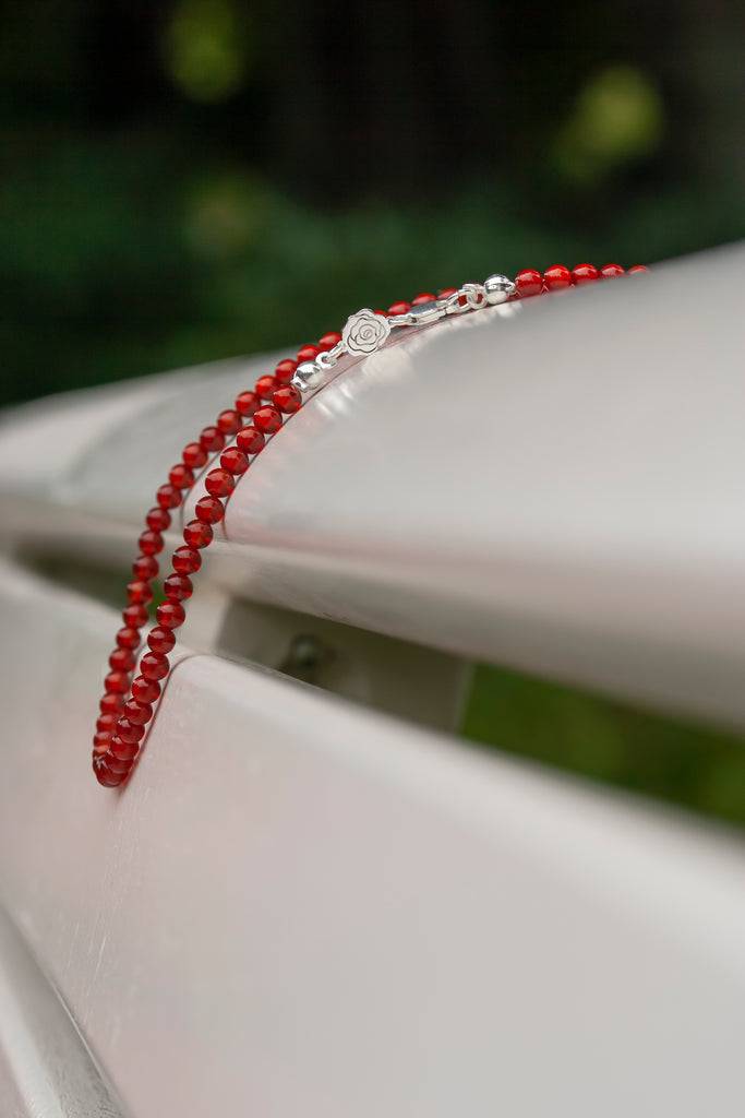 JUKSEREI ROSE CARNELIAN NECKLACE Sonderangebot der Fabrik