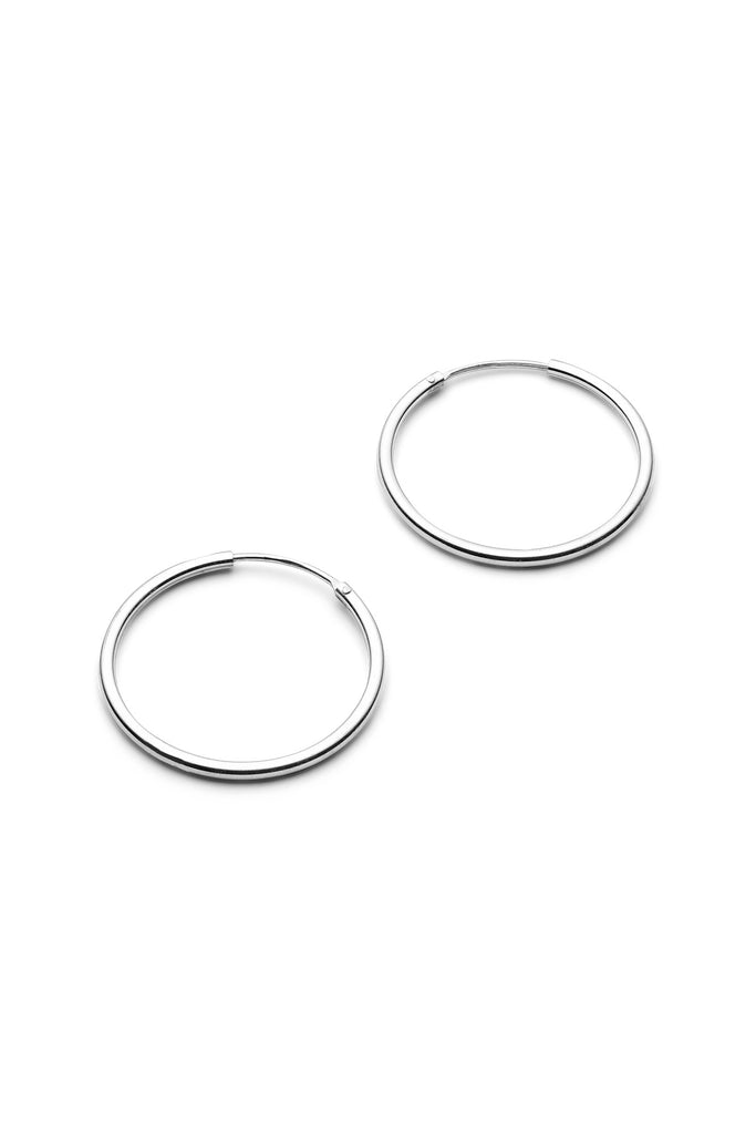 JUKSEREI HOOP EARRINGS Super Rabatt