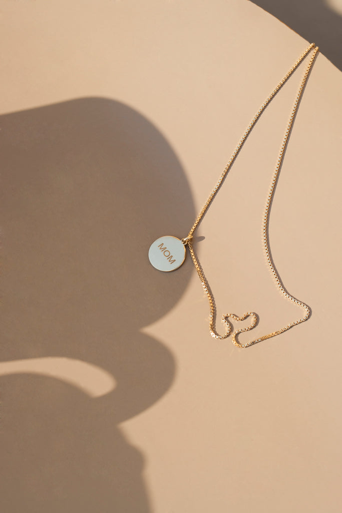 JUKSEREI MOM NECKLACE Riesige Rabatte
