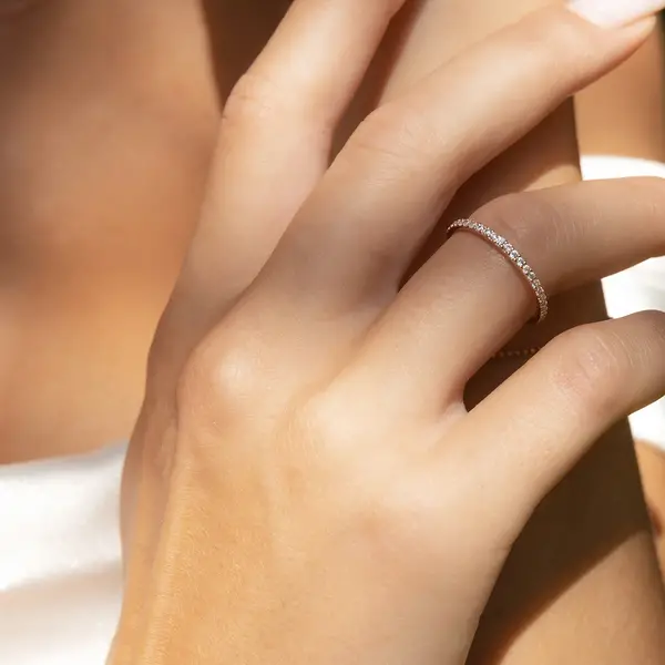 Leaf Jewelry Memoryring mit Diamanten, 18 K Weißgold Valentinstagsangebot