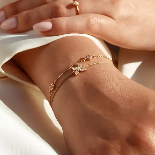 Leaf Jewelry Glücksbändchen Leaf Flower, 18 K Rosegold vergoldet, Beige Letzter Tag