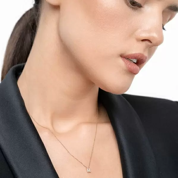 Leaf Jewelry Halskette Letter "M", 14 K Rosegold mit Diamanten Räumungsverkauf