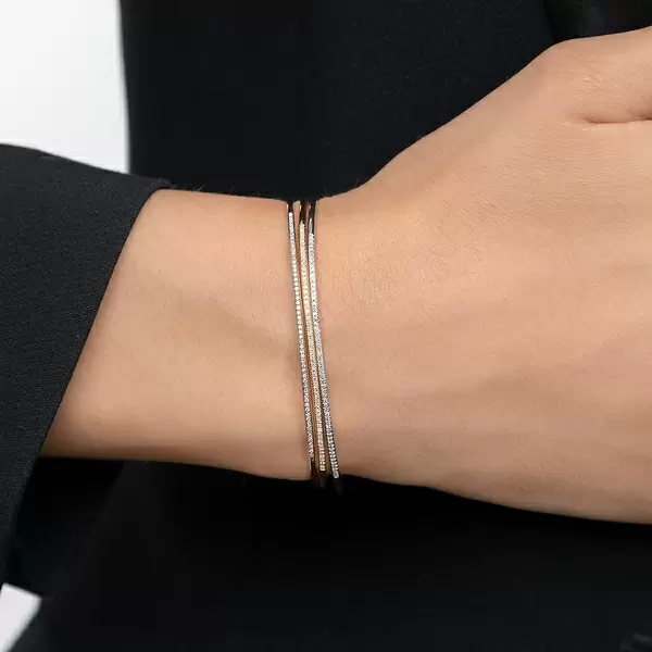 Leaf Jewelry Armreif Circle mit Diamanten, 18 K Rosegold Kauf eins, bekomm eins gratis