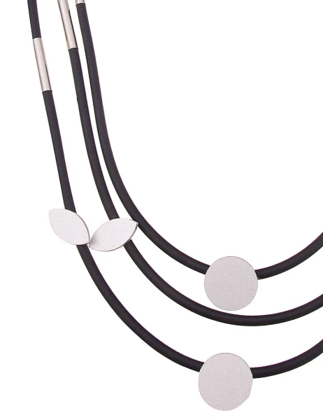 -50% SALE Leslii Lange Halskette Statement Formen in Silber Schwarz Schlussverkauf