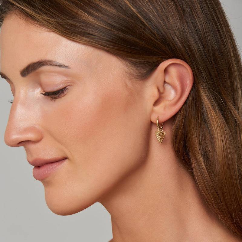 Mosuo Jewellery Dreieck Charm Creolen Riesige Ersparnisse