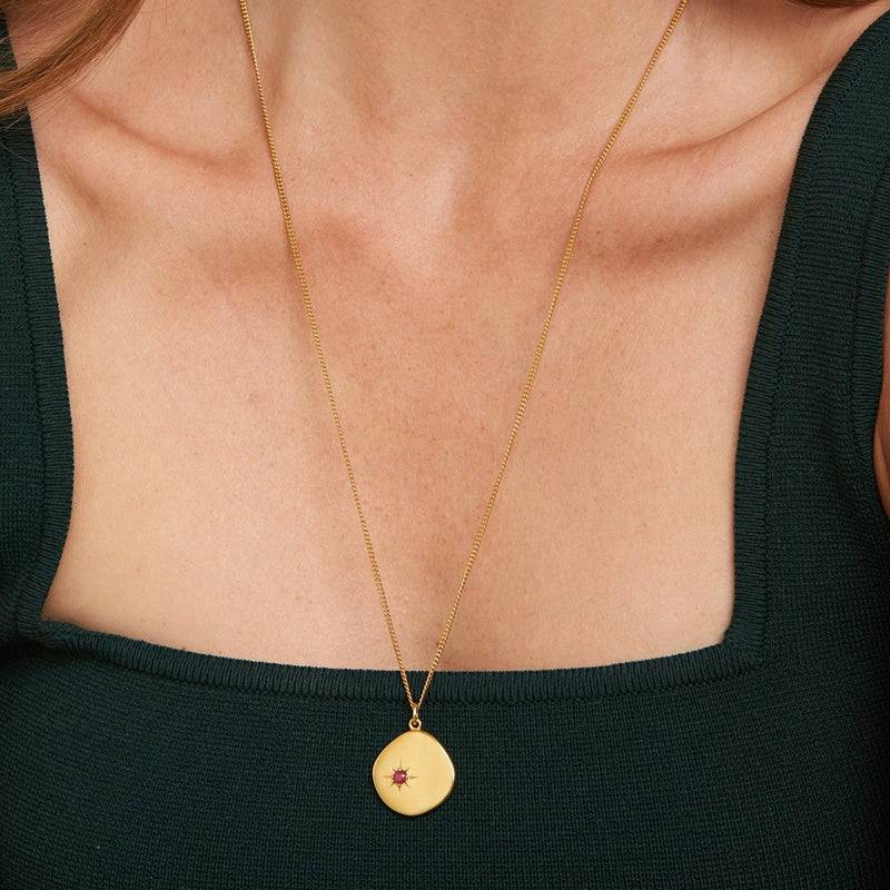 Mosuo Jewellery Geburtsstein Halskette Juli - Vermeil & Rubin Kostenloser Versand international