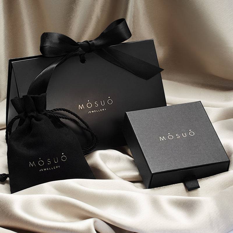 Mosuo Jewellery Diamant Buchstaben Halskette “D” - Vermeil JETZT KAUFEN