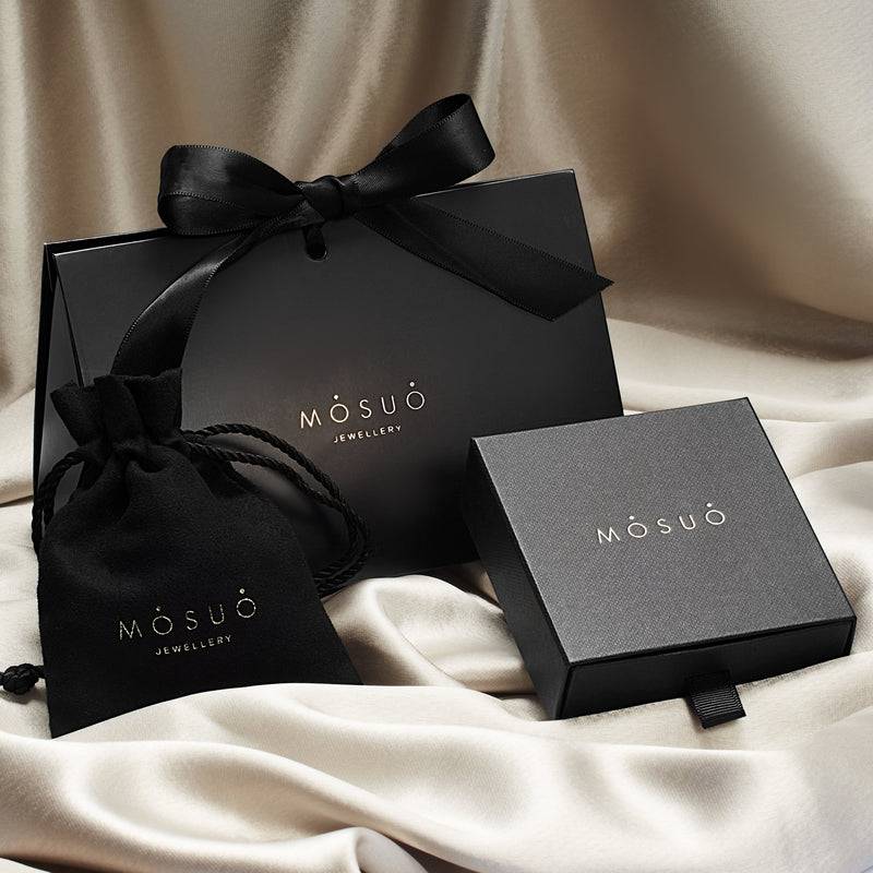 Mosuo Jewellery Diamant Buchstaben Halskette “M” - Vermeil Sonderangebot der Fabrik