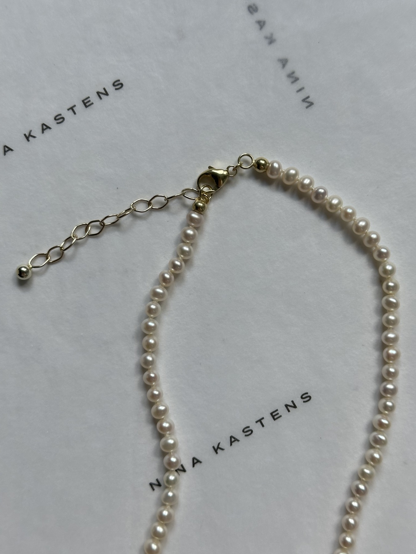 Nina Kastens UES Pearl Choker Online