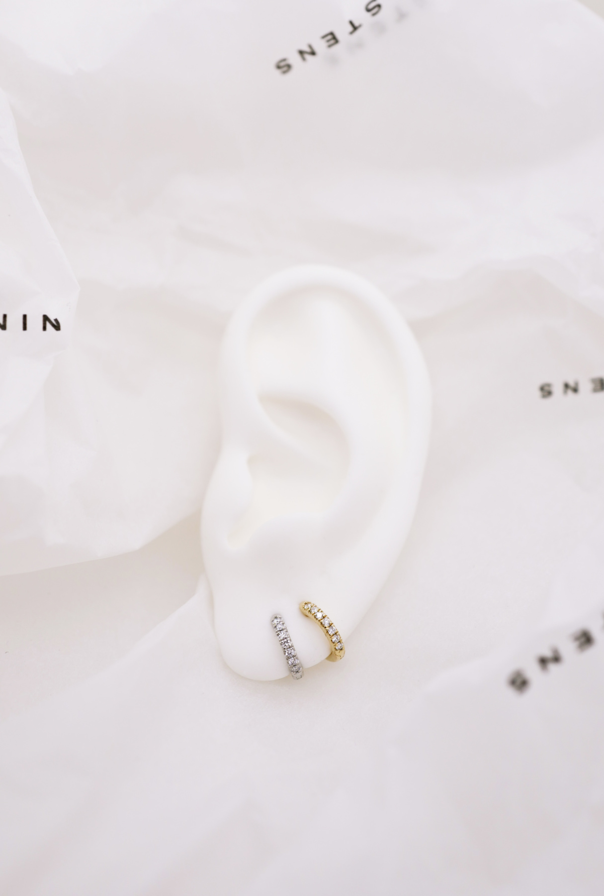 Nina Kastens Diamond Huggie Gold Fabrikverkauf