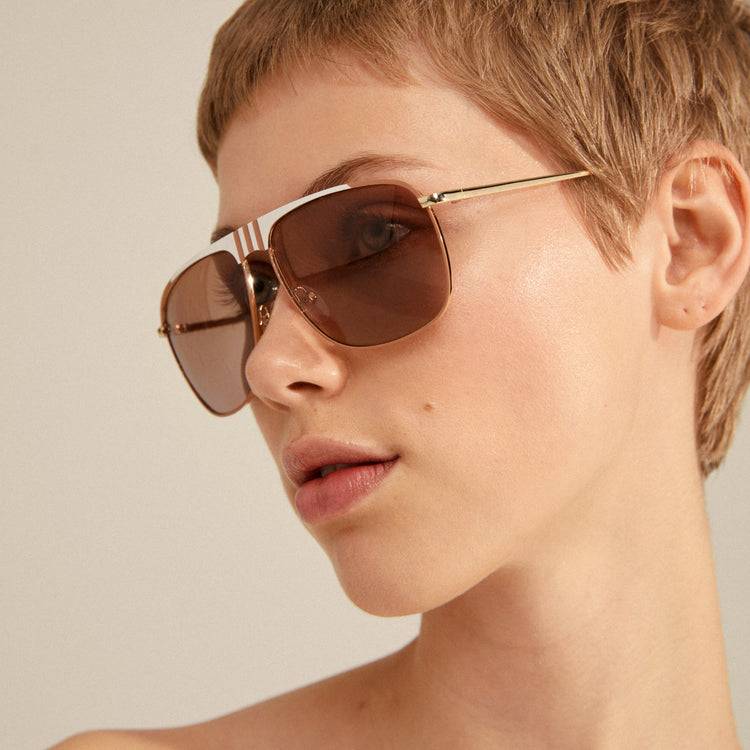 Pilgrim YANARA Sonnenbrille Braun/Gold Discount Store für neue Produkte