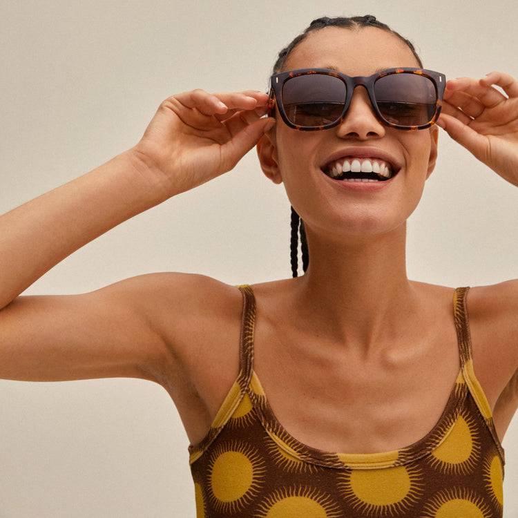 Pilgrim KATYA Recycelte Sonnenbrille Schildpatt-Braun/Gold Lagerräumung