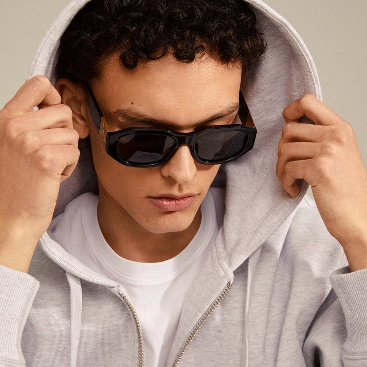 Pilgrim ZAYN Recycelte Sonnenbrille Schwarz/Gold 50% Rabatt für begrenzte Zeit