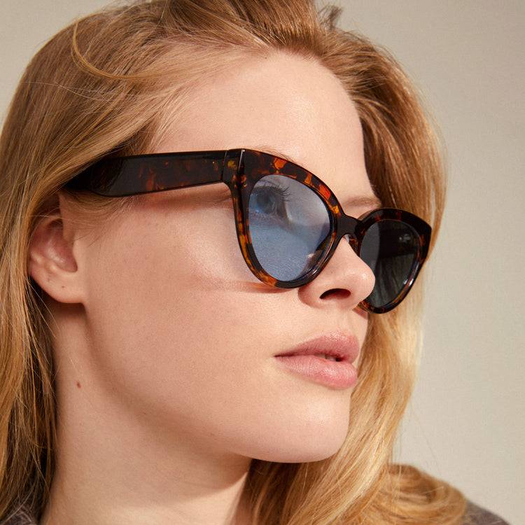 Pilgrim RAISA Recycelte Sonnenbrille Schildpatt-Braun Meist gekauft