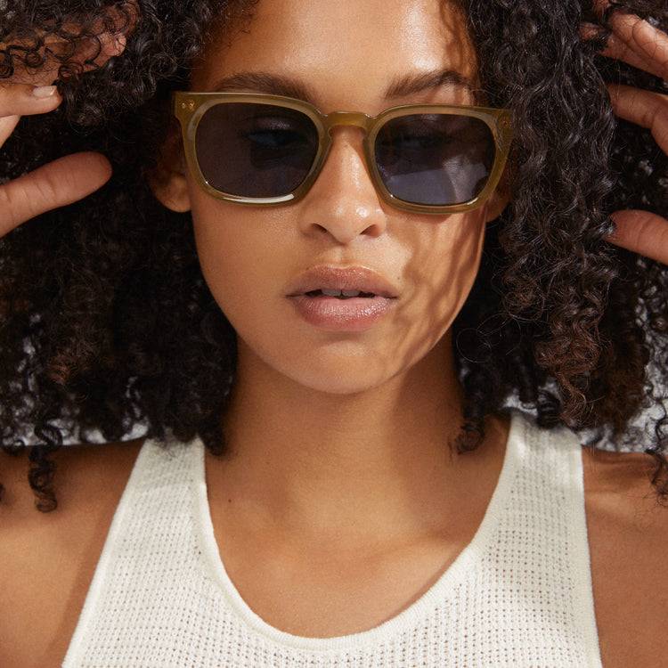 Pilgrim ELETTRA ikonische Retro-Sonnenbrille kristallgrün Super Rabatt