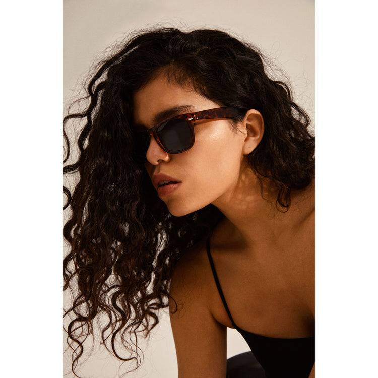 Pilgrim REESE Sonnenbrille im Retro-Stil, Schildpatt braun zollfrei