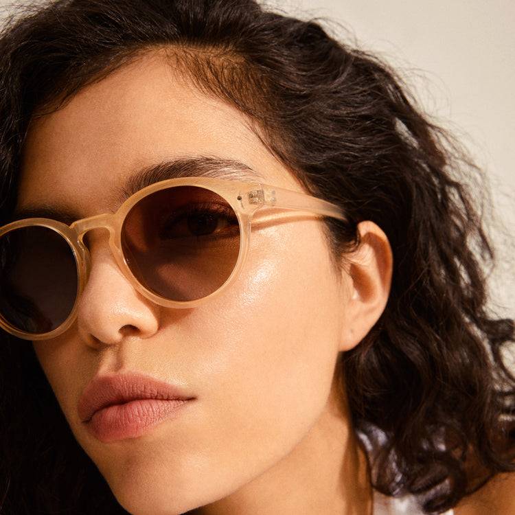 Pilgrim KYRIE klassische runde Sonnenbrille hellbeige Angebote