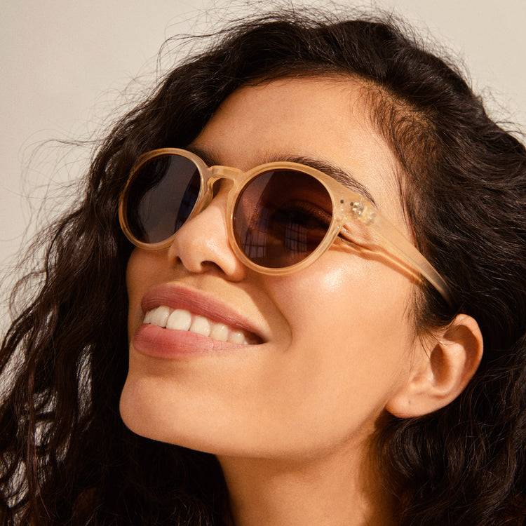 Pilgrim KYRIE klassische runde Sonnenbrille hellbeige Angebote