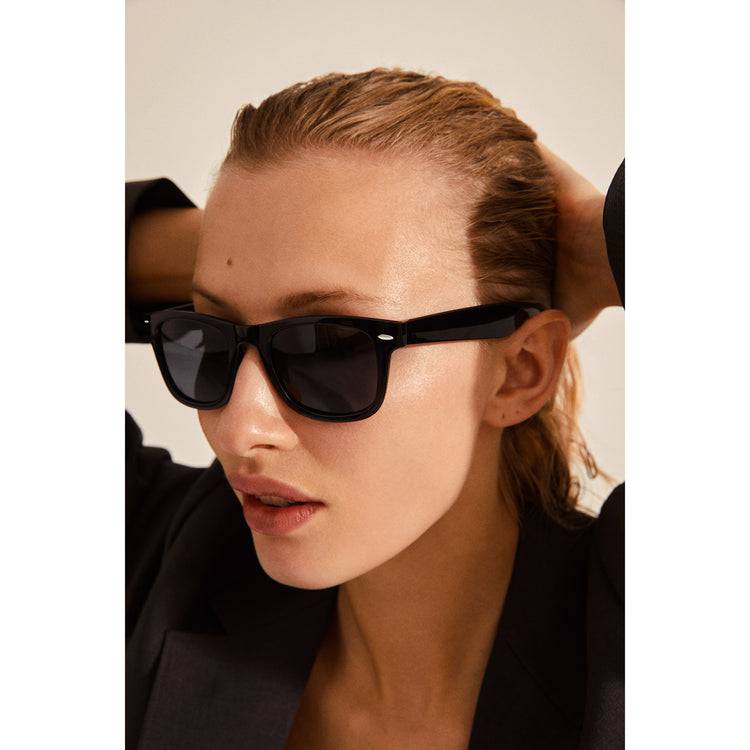 Pilgrim REESE Sonnenbrille im Retro-Stil schwarz Heißer Verkauf