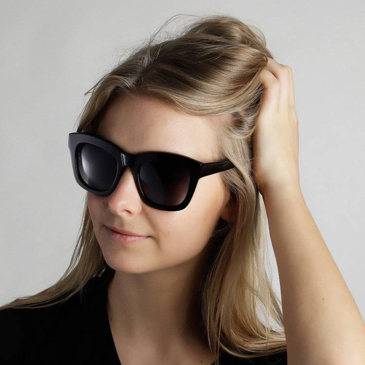 Pilgrim Sonnenbrille : Dael : Schwarz Riesige Ersparnisse