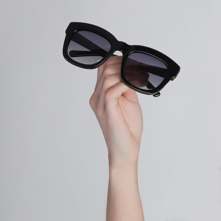 Pilgrim Sonnenbrille : Dael : Schwarz Riesige Ersparnisse