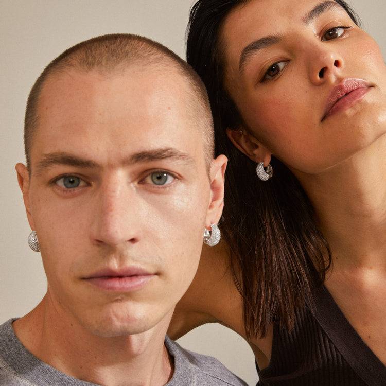 Pilgrim NAOMI recycelte Kristall-Hoops versilbert 50% Rabatt für begrenzte Zeit