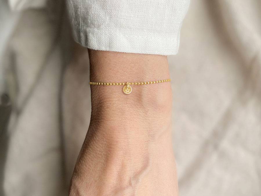 ﻿Renna Deluxe Armband mit STERN Buchstaben-Anhänger Gold Top Angebot