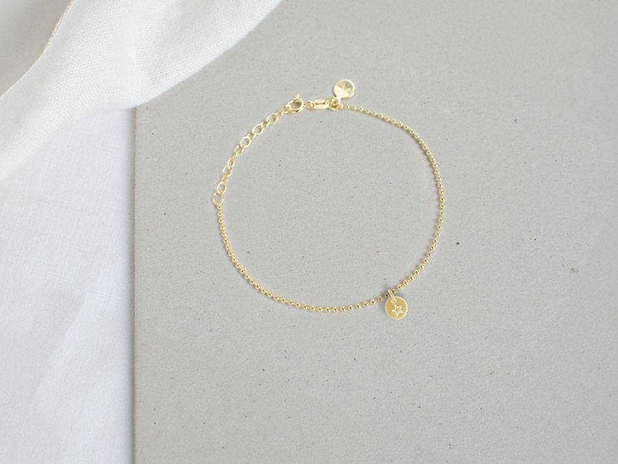 ﻿Renna Deluxe Armband mit STERN Buchstaben-Anhänger Gold Top Angebot