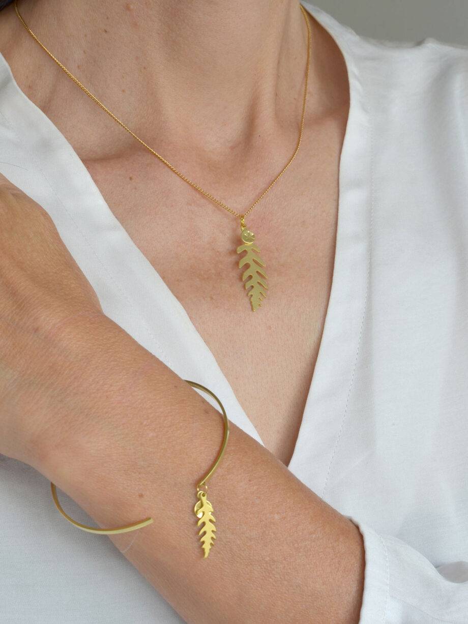 Renna Deluxe Farn Ohrringe in Gold 2025