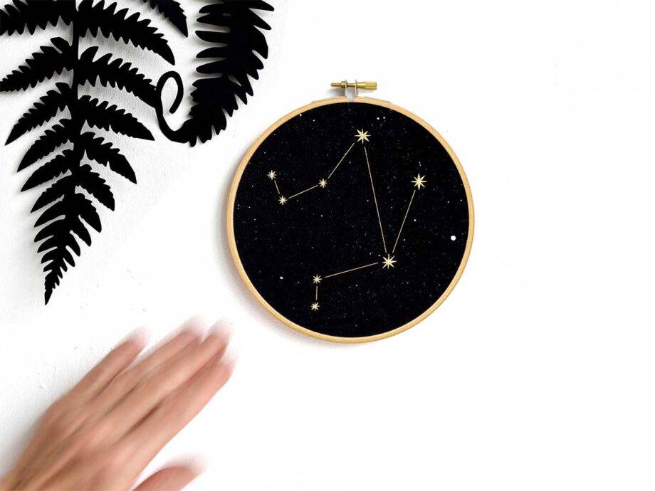 Renna Deluxe Schütze Sternzeichen Bild im Stickrahmen Fabrik Onlineshop