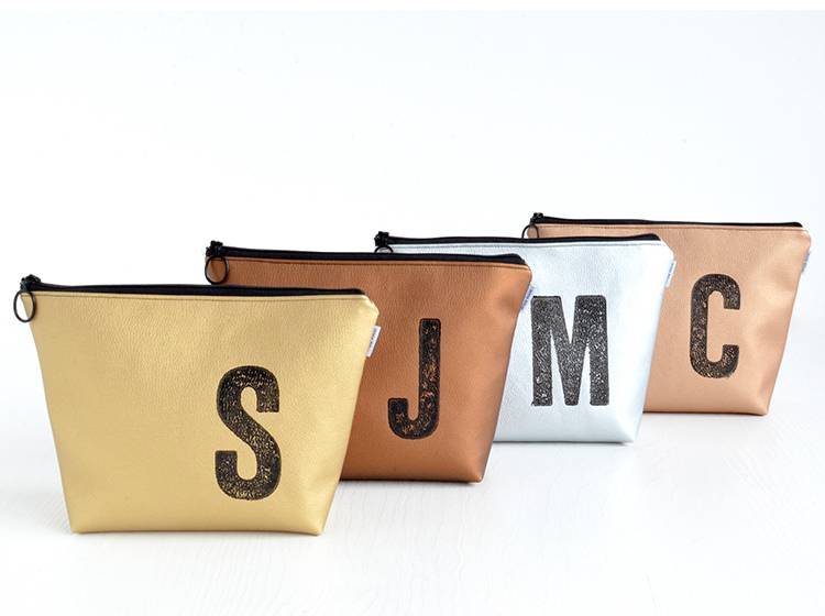 Renna Deluxe Waschtasche Metallic GOLD mit Buchstabe, vegan Günstiger Verkauf
