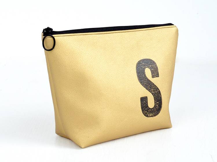 Renna Deluxe Waschtasche Metallic GOLD mit Buchstabe, vegan Günstiger Verkauf