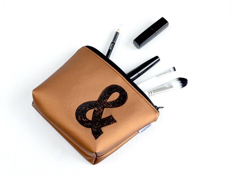 Renna Deluxe Kosmetiktasche Metallic BRONZE mit Buchstabe / vegan Fabrik Onlineshop