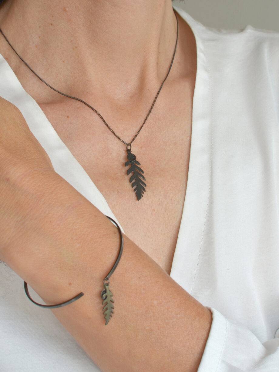 Renna Deluxe BLACK Edition Kette mit Farn Großer Ausverkauf