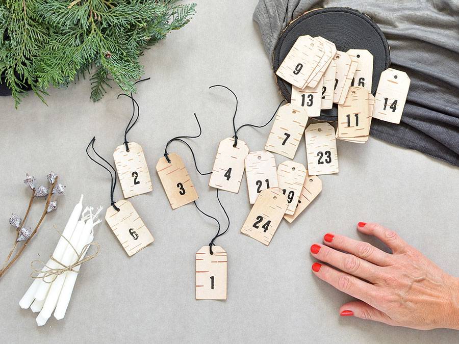 Renna Deluxe Adventskalender Zahlen Anhänger aus Birkenrinde Angebote