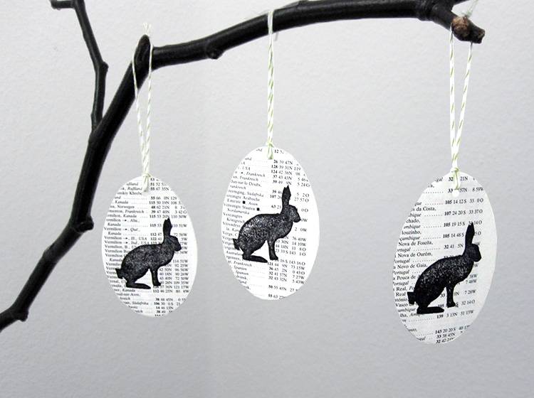 Renna Deluxe Ostereier zum Anhängen mit Hase gestempelt aus Papier im Angebot