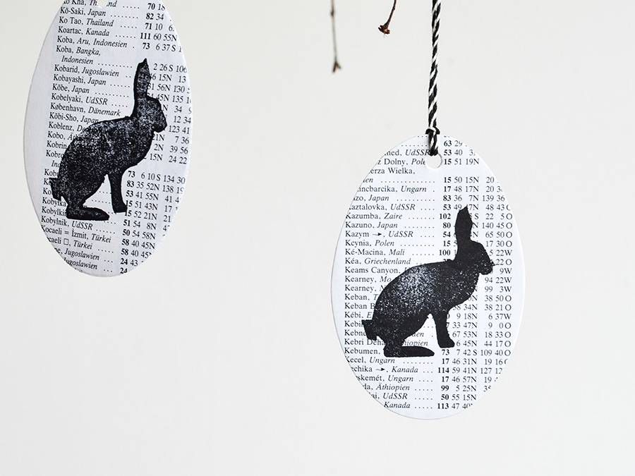 Renna Deluxe Ostereier zum Anhängen mit Hase gestempelt aus Papier im Angebot