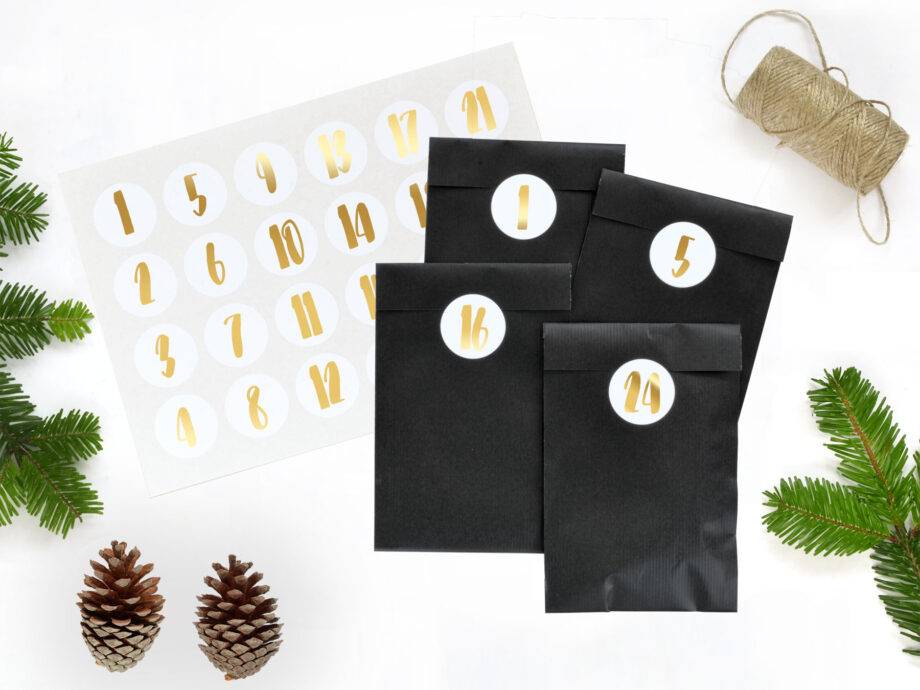 Renna Deluxe Adventskalender Gold metallic mit schwarzen Tüten Neueste Stile