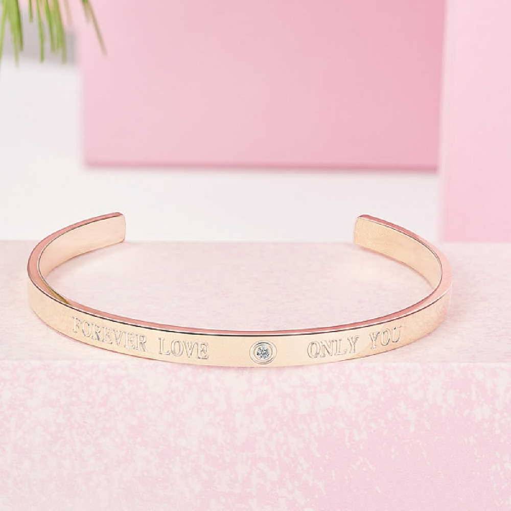 Sadingo Edelstahlarmreif mit Gravur | "Forever Love - Only You" Muttertagsangebot