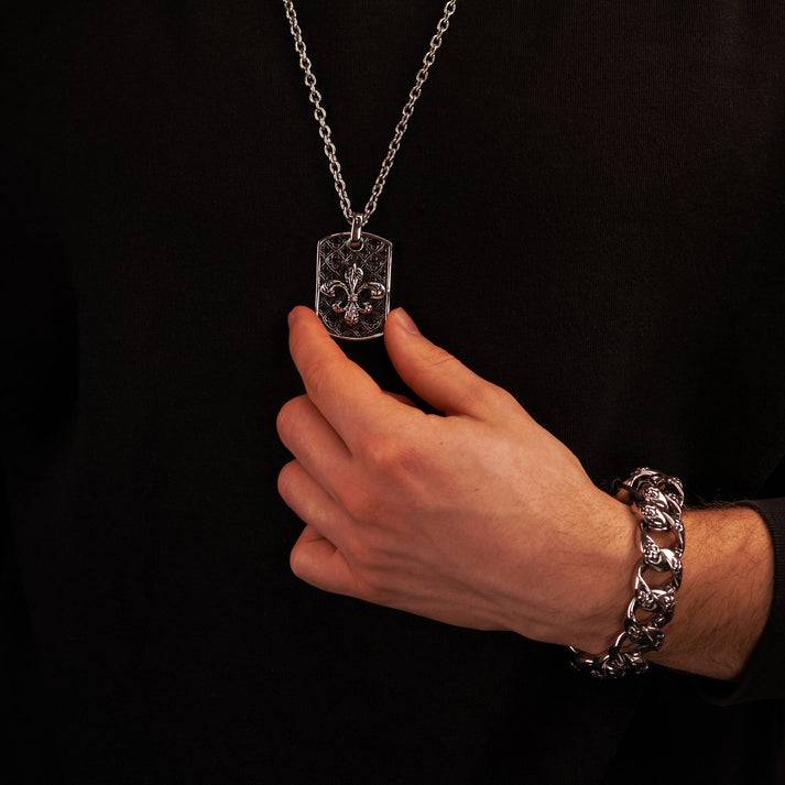 Save Brave Ankerkette Queen mit Dog Tag Anhänger Fleur de Lys Vierteljährliche Förderung