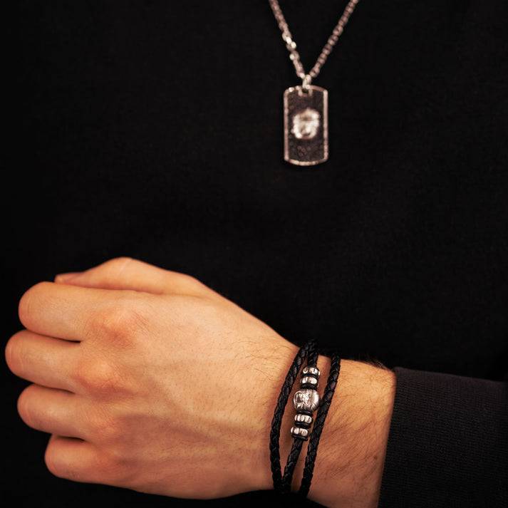 Save Brave Dreifach gewickeltes Lederarmband Titus mit silberfarbenen Gorillakopf Nur noch ein Tag übrig