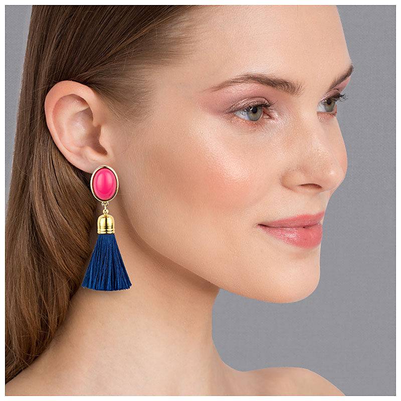 SchwesterSchwester Quasten Ohrringe als Ohrstecker in Pink mit dunkelblauer Quaste von AmuseToi Neueste Mode