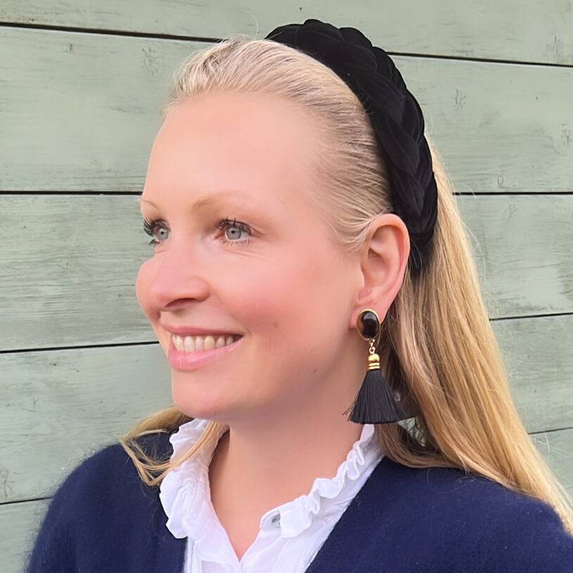 SchwesterSchwester Schwarze Ohrringe als Ohrstecker in Schildpattoptik mit schwarzer Quaste von AmuseToi Tägliche Deals