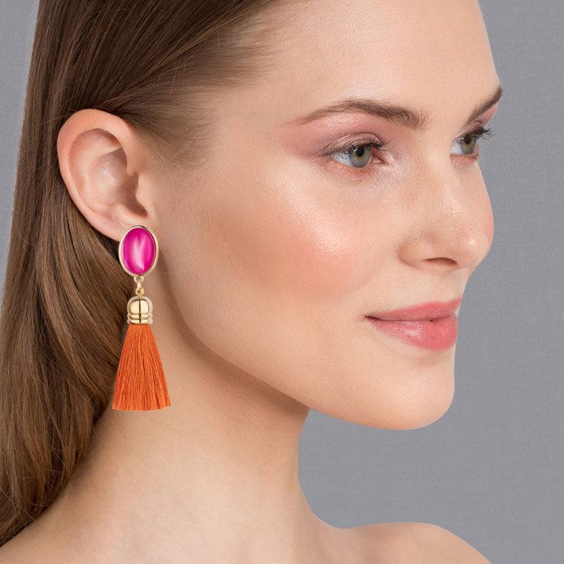 SchwesterSchwester Vergoldete Ohrclips in Pink mit Quaste in Rostorange von AmuseToi Online