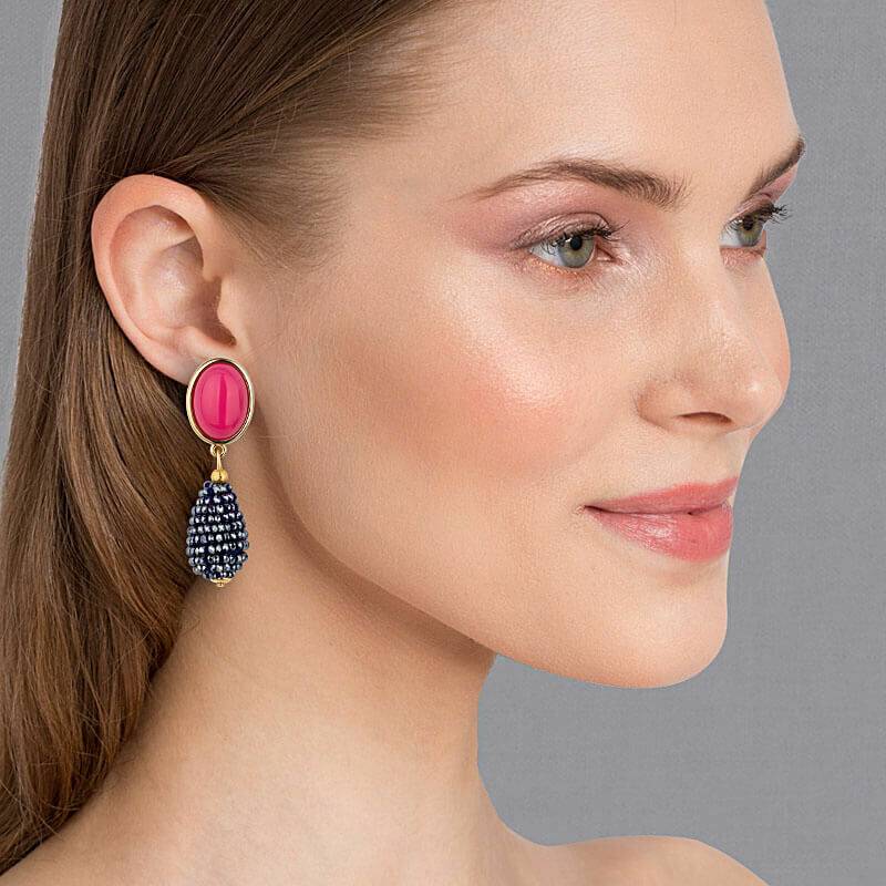 SchwesterSchwester Pinkfarbene Ohrstecker mit glitzerndem dunkelblauen Tropfen von AmuseToi Bis zu 55% Rabatt