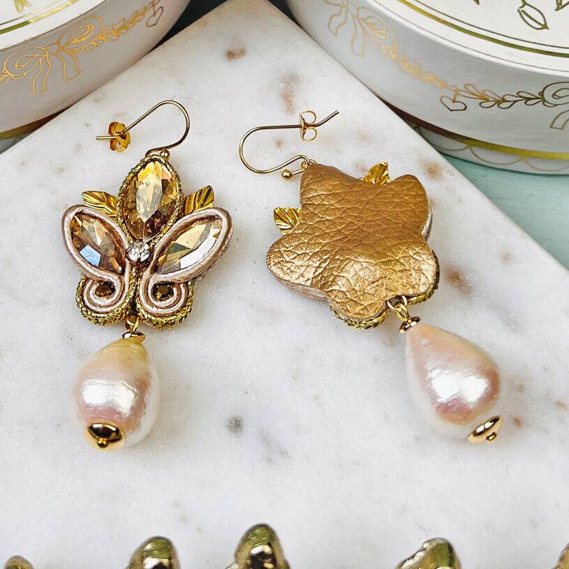 SchwesterSchwester Schöne Soutache-Ohrhänger in Champagner und Gold mit Baumwolltropfen Heißer Verkauf
