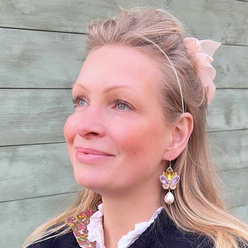 SchwesterSchwester Schöne Soutache-Ohrhänger in Flieder und Gelb mit Baumwolltropfen Top Angebot