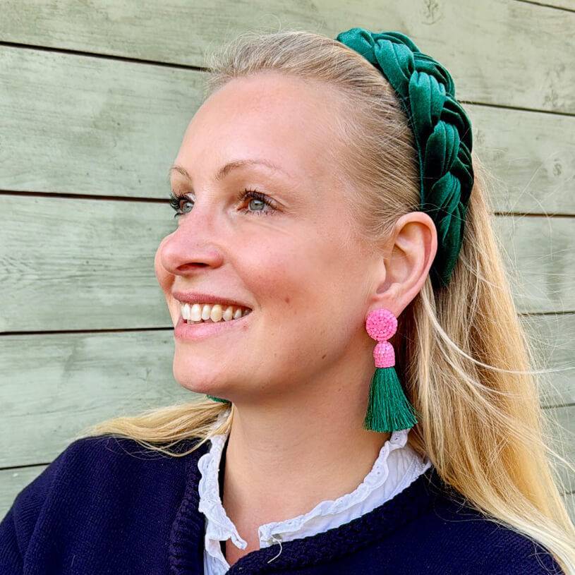 SchwesterSchwester Extravagante Perlen-Quastenohrringe in Rosa und Dunkelgrün Neueste Stile