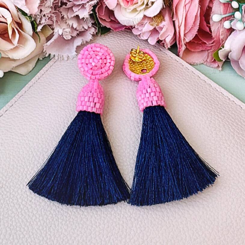SchwesterSchwester Set aus rosa-dunkelblauen Perlen-Quastenohrringen und Samt-Haarreif in Dunkelblau Letzte 2 Tage